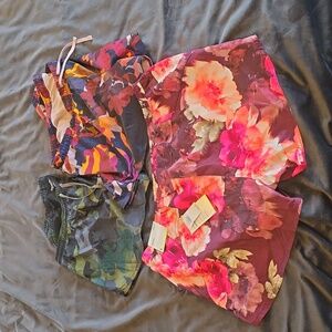 Old navy active go-dry dolphin hem running shorts Large bundle of 3 women's